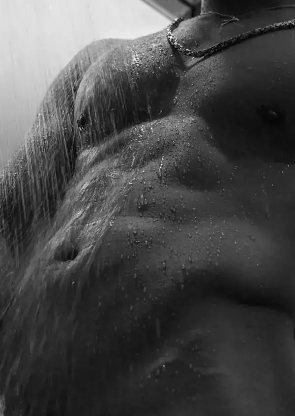HOMME 04