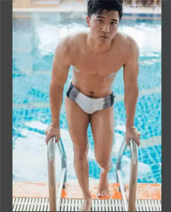 SaturDay 04 - Pool Man