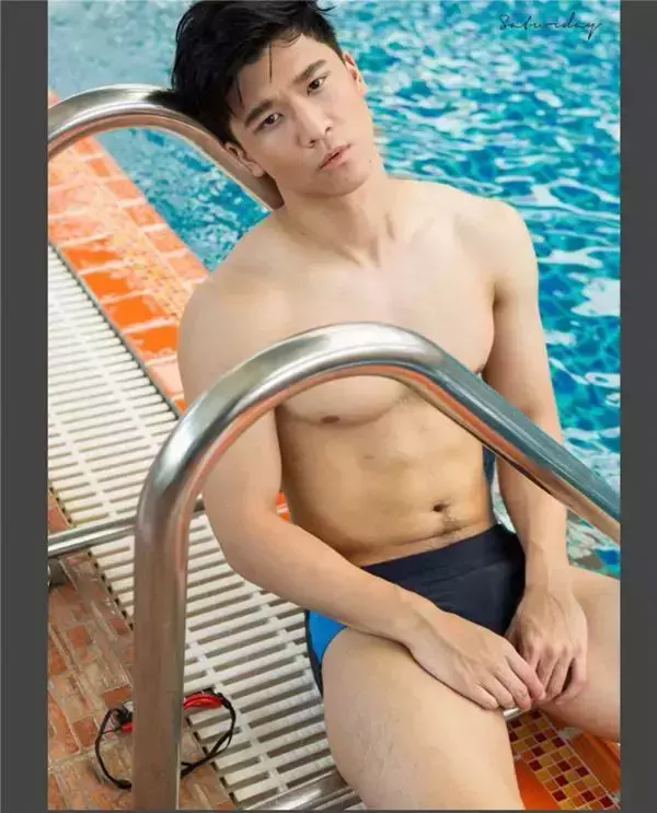 SaturDay 04 - Pool Man