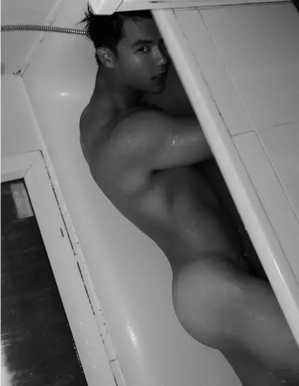 RareRoot  Issue 02 - Pee