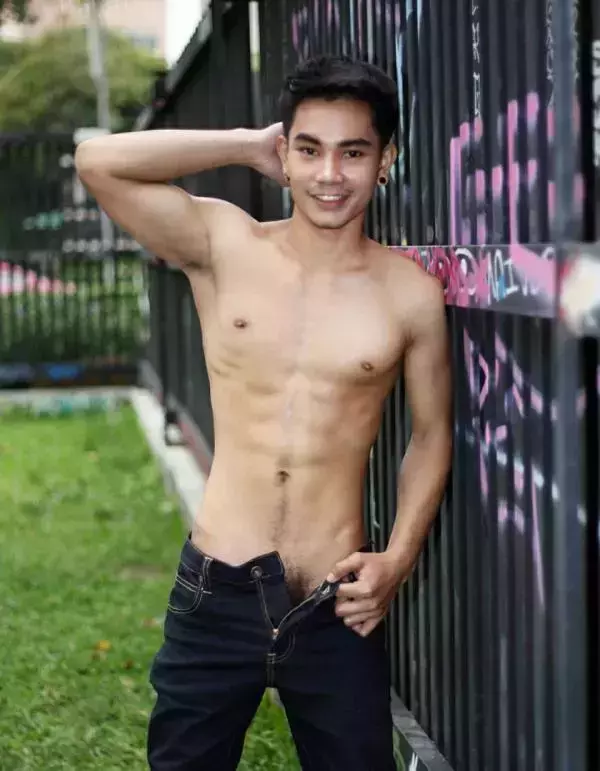 MAN OMG 5 – Korn Naughty Boy