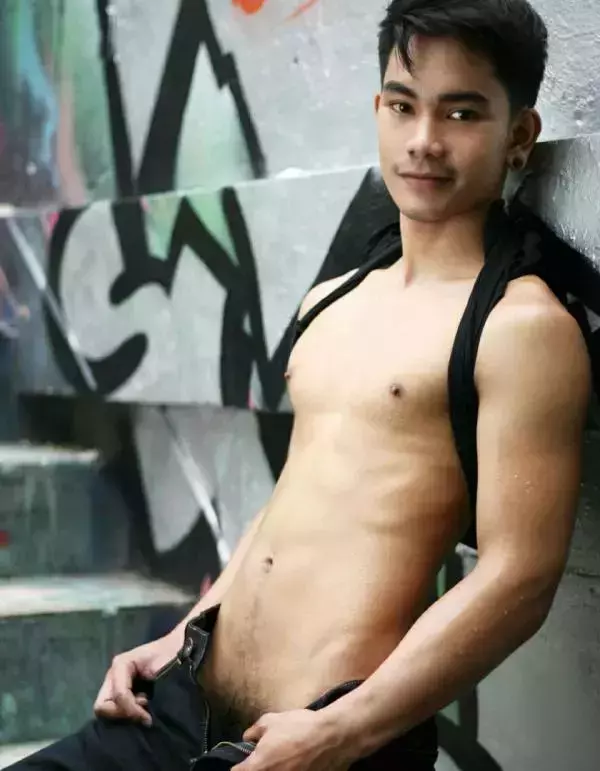 MAN OMG 5 – Korn Naughty Boy