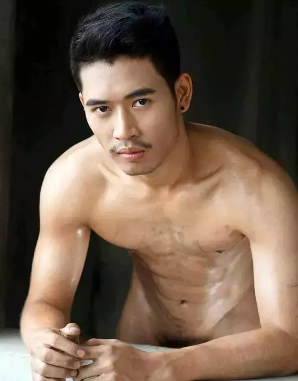 MAN OMG 2 – Ron Apichat