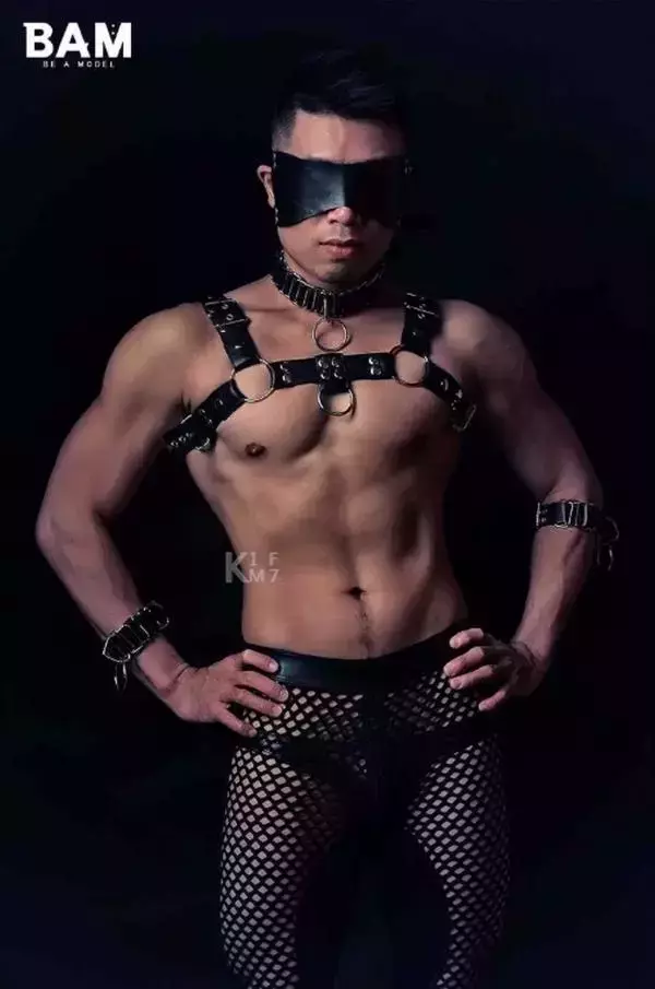 BE A MODEL 1 創刊號 X-ISSUE 面具男的情慾世界