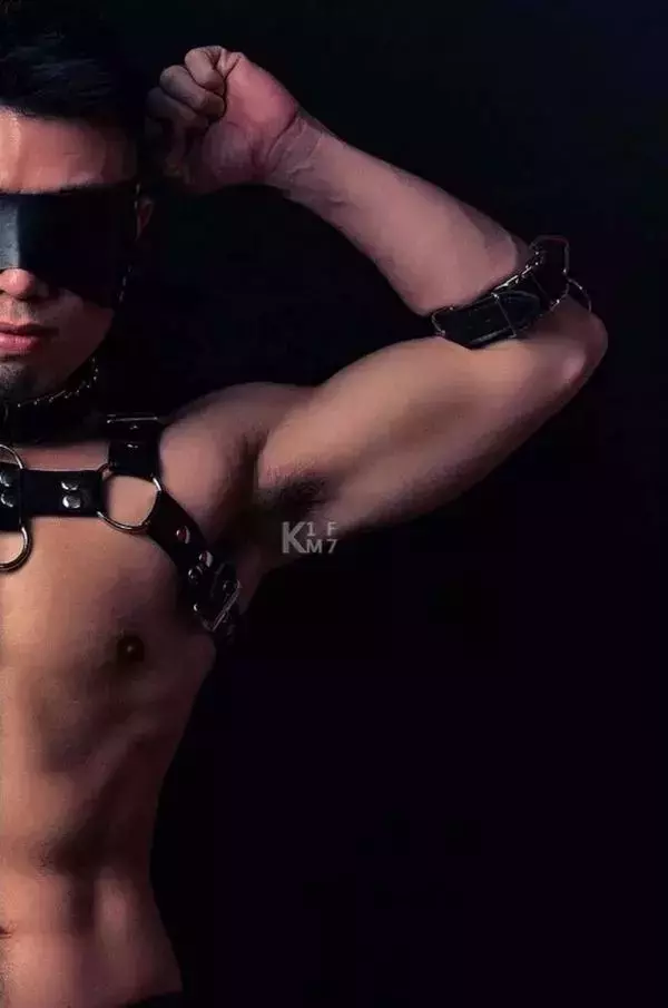 BE A MODEL 1 創刊號 X-ISSUE 面具男的情慾世界