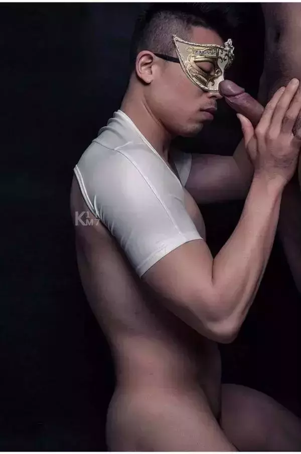 BE A MODEL 1 創刊號 X-ISSUE 面具男的情慾世界