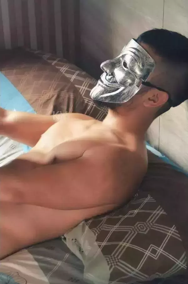 BE A MODEL 1 創刊號 X-ISSUE 面具男的情慾世界