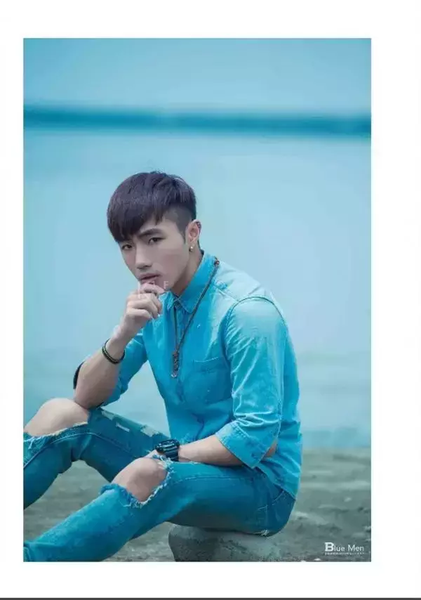 Whoseman 8 花漾文青男孩 許禾
