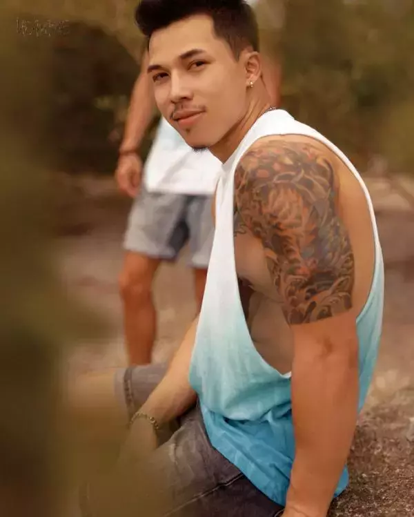 Homme 6 精壯美男魚