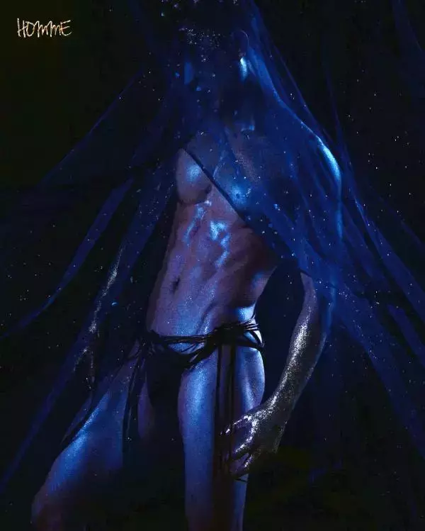 Homme 6 精壯美男魚