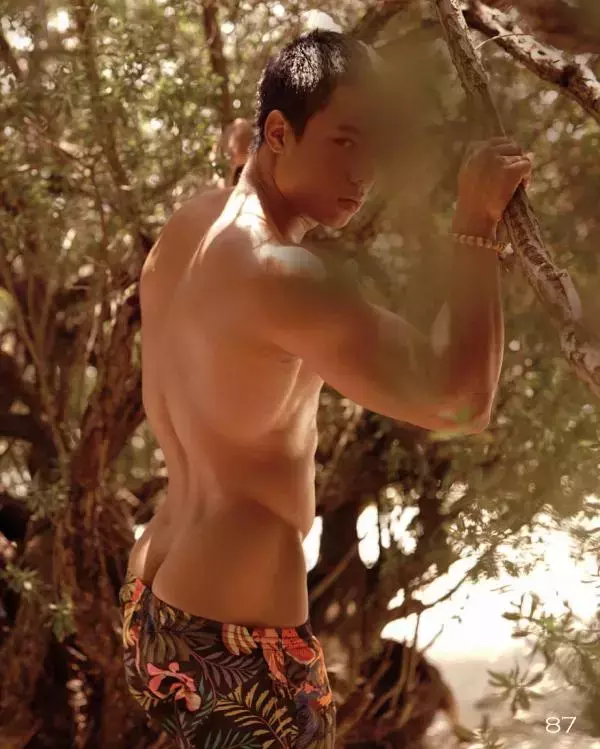 Homme 6 精壯美男魚