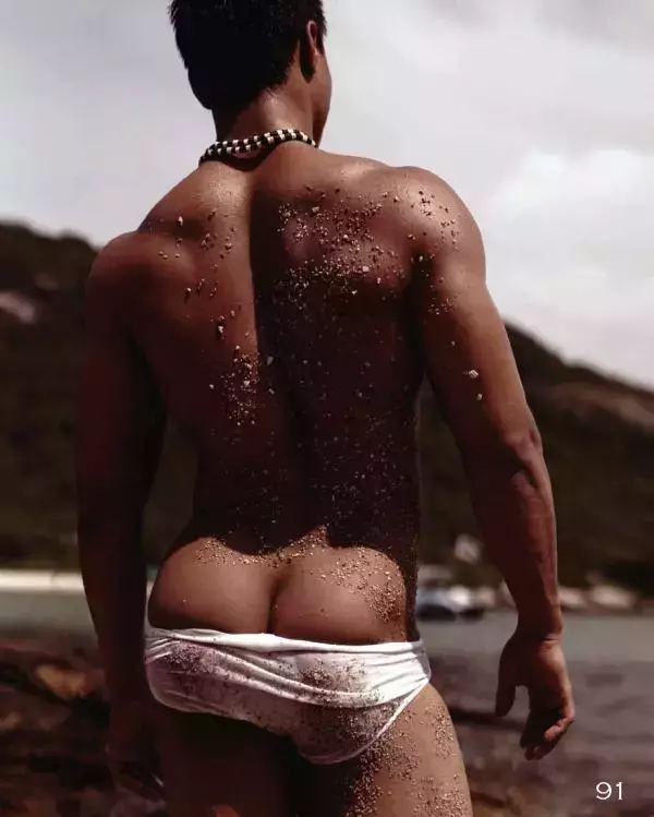 Homme 6 精壯美男魚