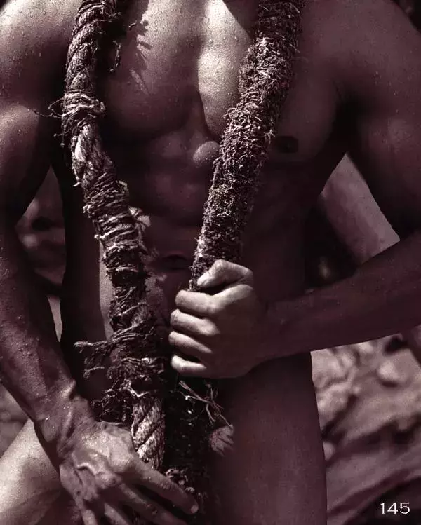 Homme 6 精壯美男魚