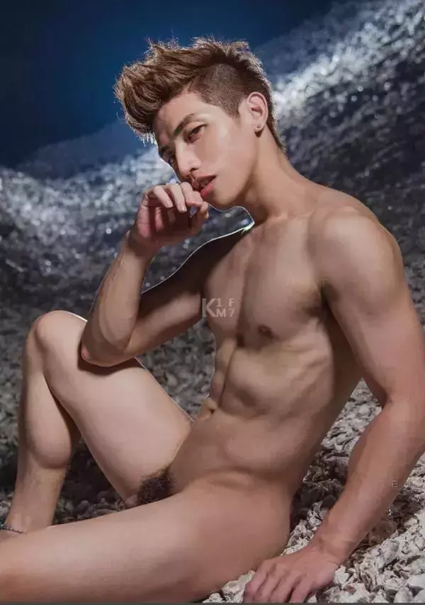 Whoseman 7 平面男模 蔡洋洋 - 藝術全見版