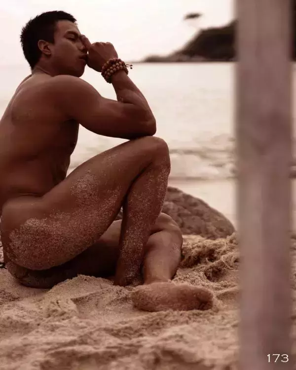 Homme 6 精壯美男魚
