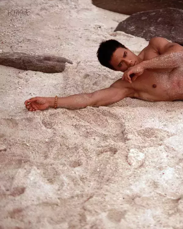 Homme 6 精壯美男魚