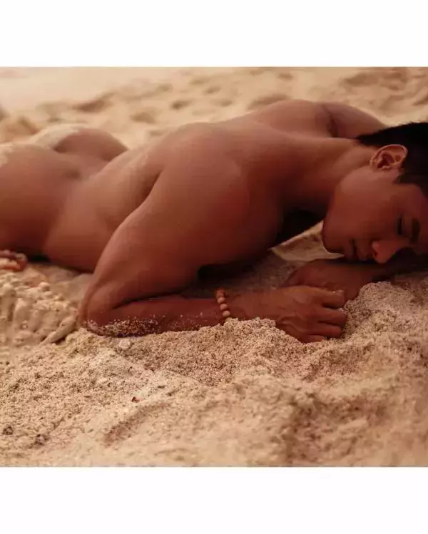 Homme 6 精壯美男魚