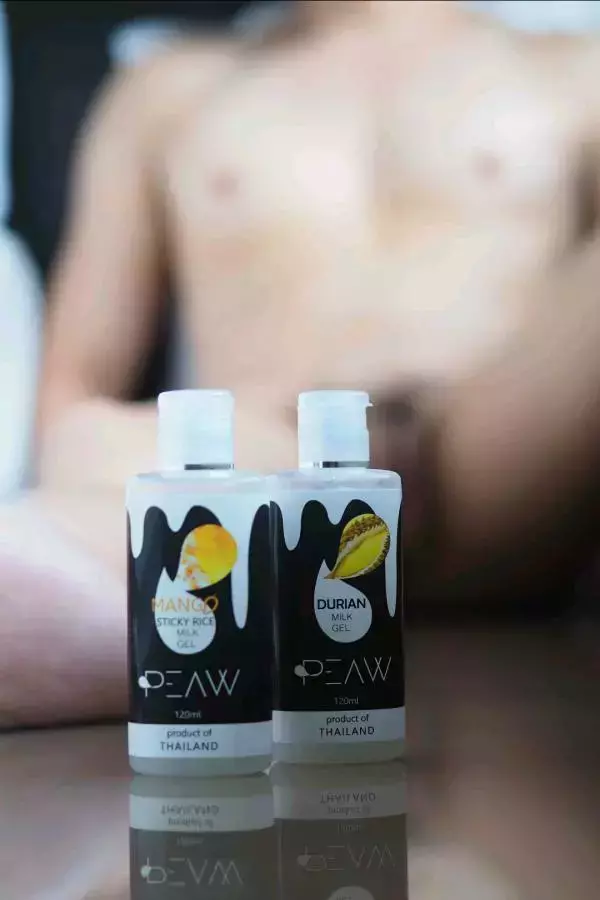 Peaw 1 泰國模型為您的樂趣
