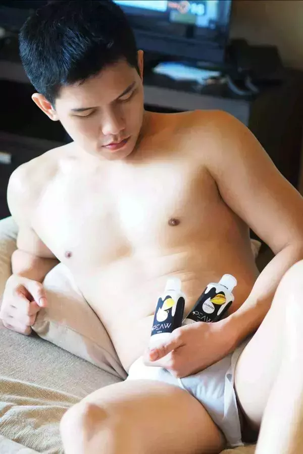 Peaw 1 泰國模型為您的樂趣