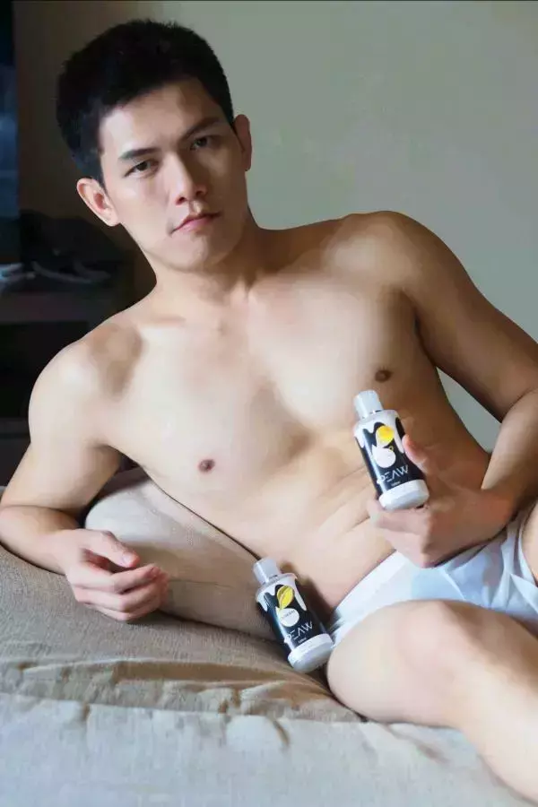 Peaw 1 泰國模型為您的樂趣