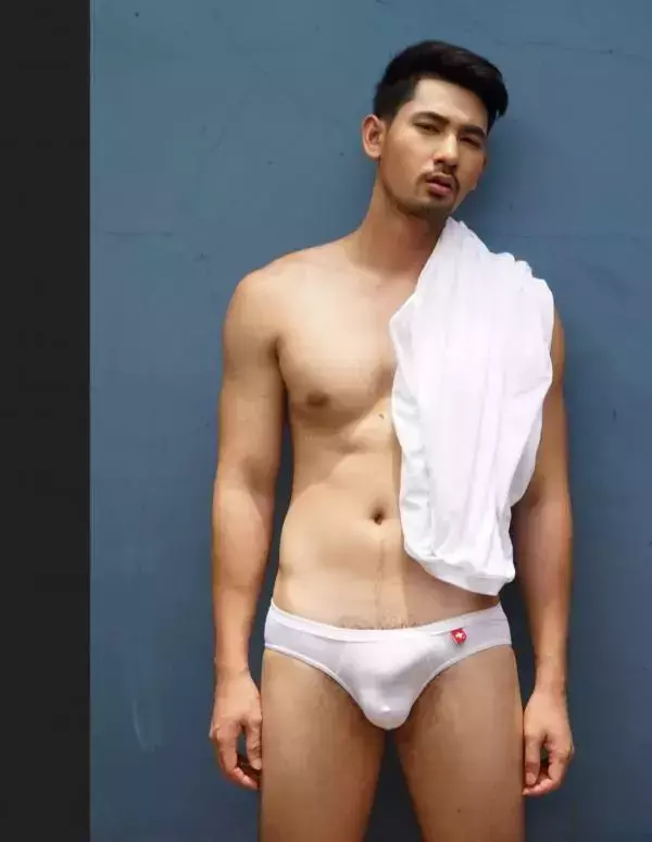 Touch My Body 01 | Rome Panupong