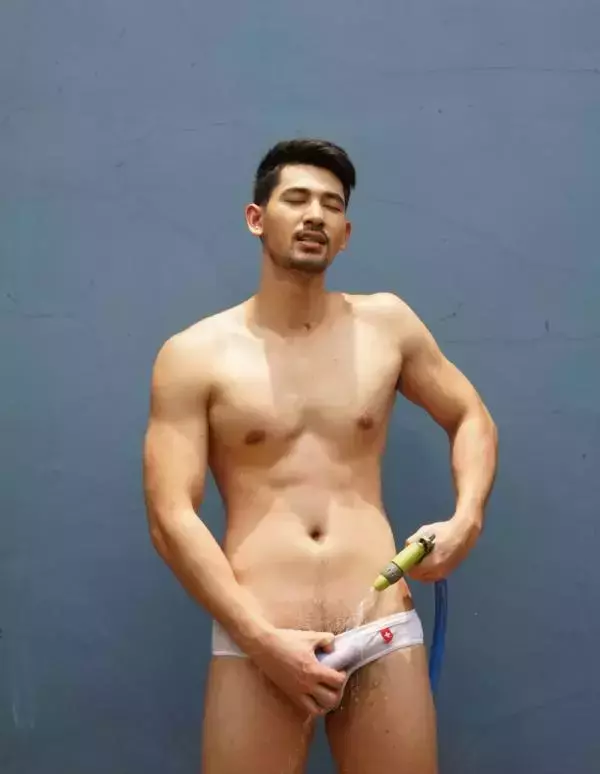 Touch My Body 01 | Rome Panupong