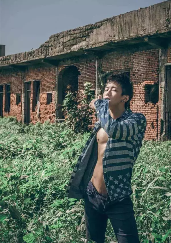[PHOTO SET] Whoseman 1 吳敵警長來囉~~~我的靴子裡有蛇!!!