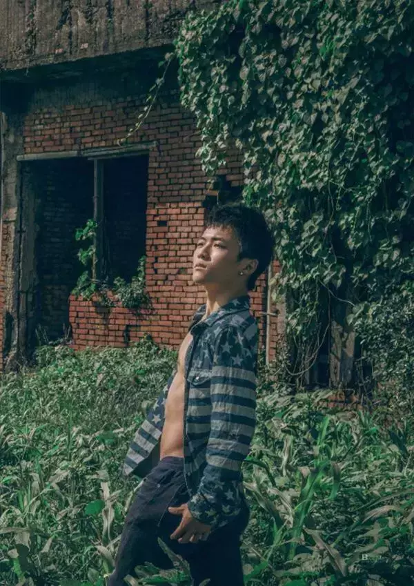 [PHOTO SET] Whoseman 1 吳敵警長來囉~~~我的靴子裡有蛇!!!