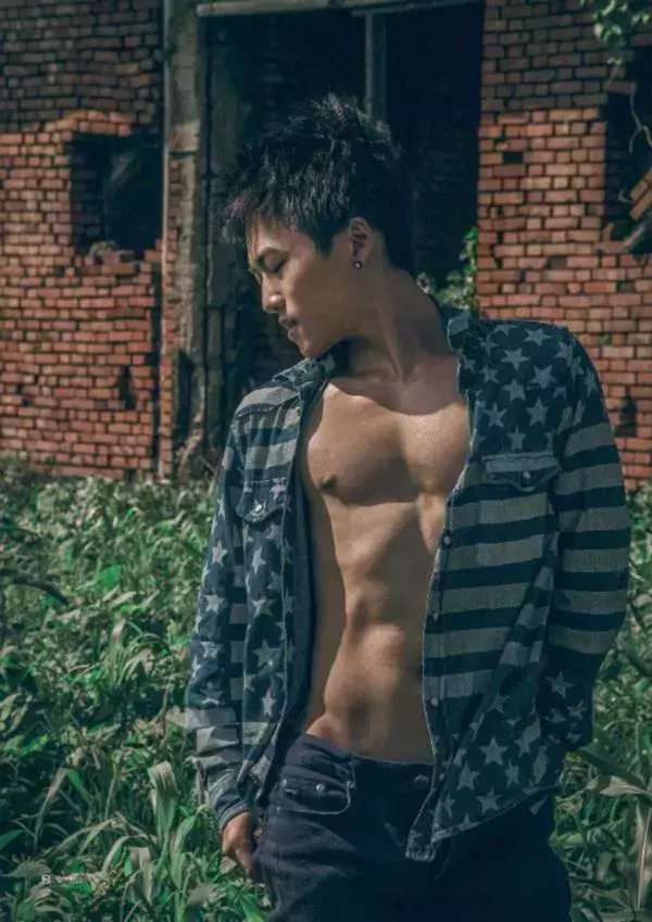 [PHOTO SET] Whoseman 1 吳敵警長來囉~~~我的靴子裡有蛇!!!