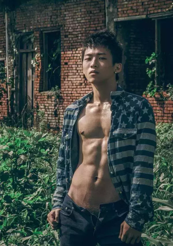 [PHOTO SET] Whoseman 1 吳敵警長來囉~~~我的靴子裡有蛇!!!