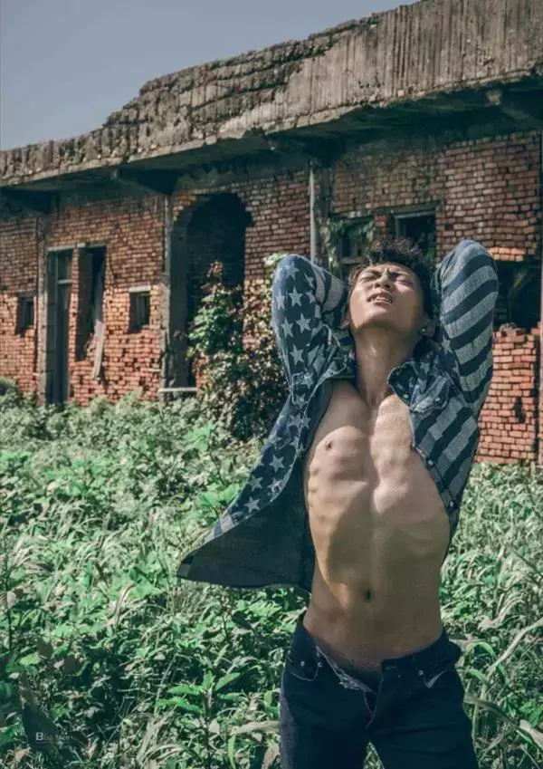 [PHOTO SET] Whoseman 1 吳敵警長來囉~~~我的靴子裡有蛇!!!