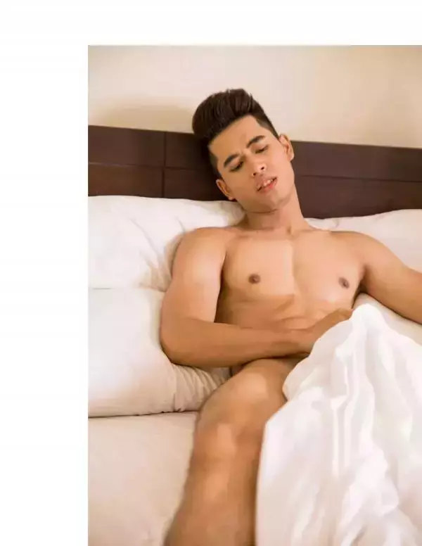 Menluscious Issue 01 | Ron Charron