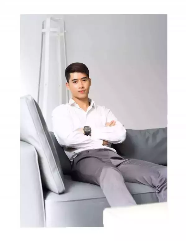 Menluscious Issue 01 | Ron Charron