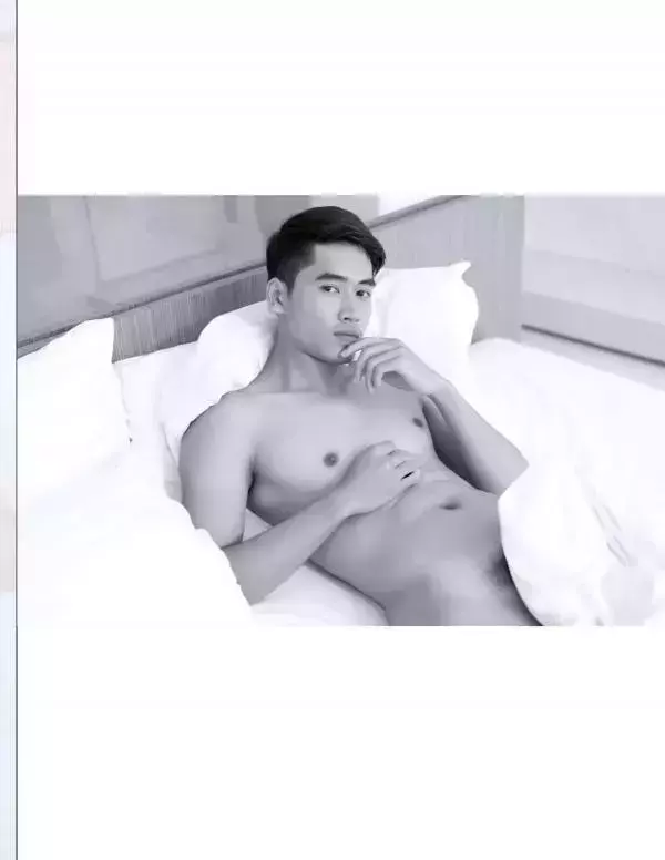 Menluscious Issue 01 | Ron Charron