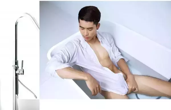 Menluscious Issue 01 | Ron Charron