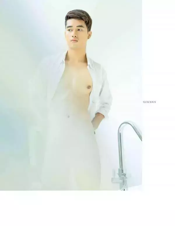 Menluscious Issue 01 | Ron Charron