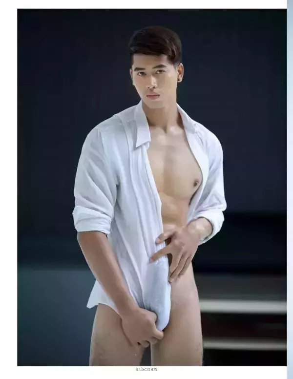 Menluscious Issue 01 | Ron Charron