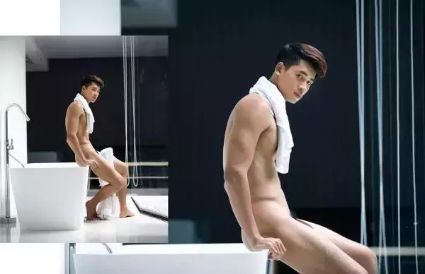 Menluscious Issue 01 | Ron Charron