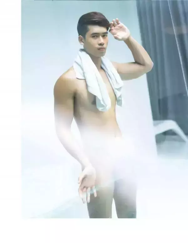 Menluscious Issue 01 | Ron Charron