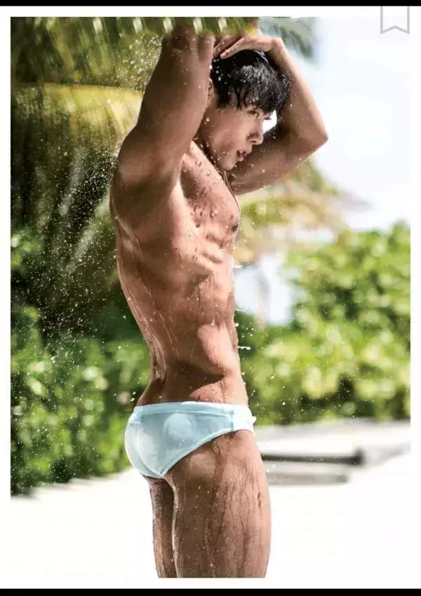 謝梓秋男性ヌード写真集「Naked Osean」裸海之旅