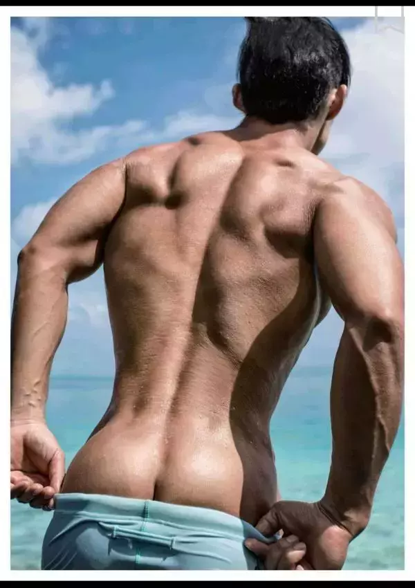 謝梓秋男性ヌード写真集「Naked Osean」裸海之旅