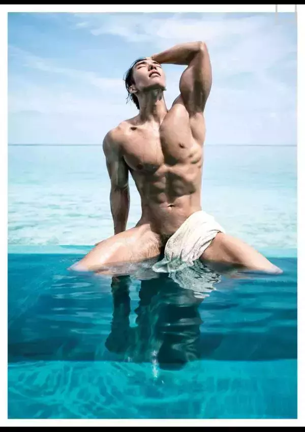 謝梓秋男性ヌード写真集「Naked Osean」裸海之旅
