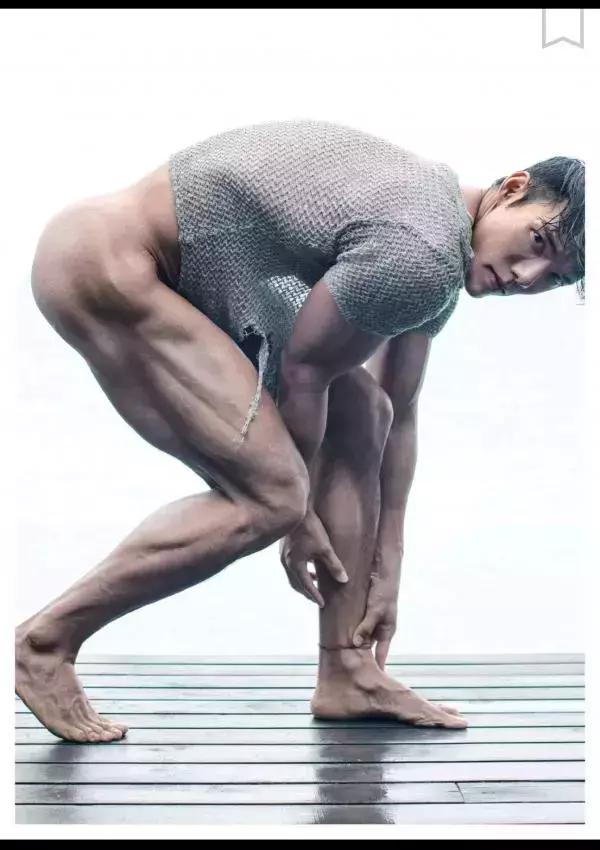 謝梓秋男性ヌード写真集「Naked Osean」裸海之旅