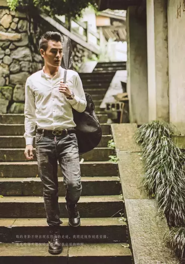 謝梓秋男性ヌード写真集「LOVE Entanglement」 茶顏