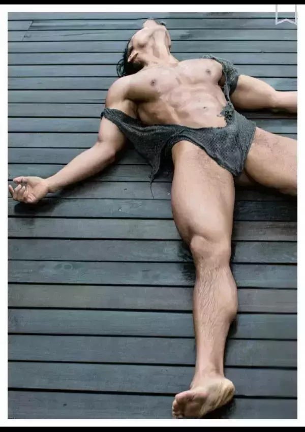 謝梓秋男性ヌード写真集「Naked Osean」裸海之旅