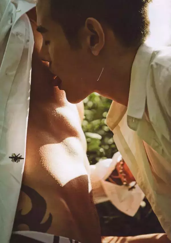 謝梓秋男性ヌード写真集「LOVE Entanglement」 茶顏