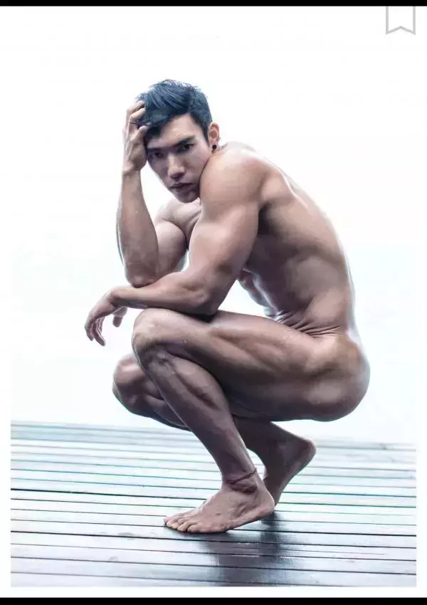 謝梓秋男性ヌード写真集「Naked Osean」裸海之旅
