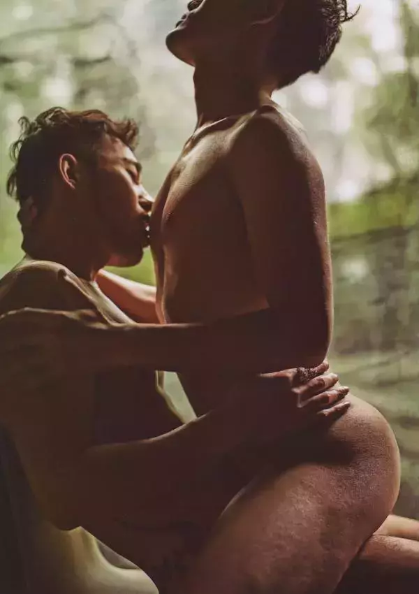 謝梓秋男性ヌード写真集「LOVE Entanglement」 茶顏