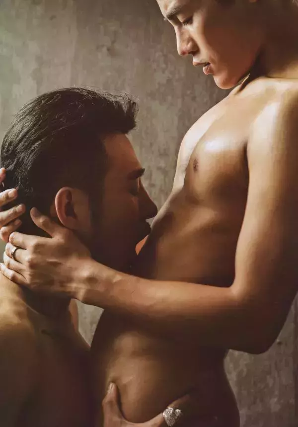 謝梓秋男性ヌード写真集「LOVE Entanglement」 茶顏