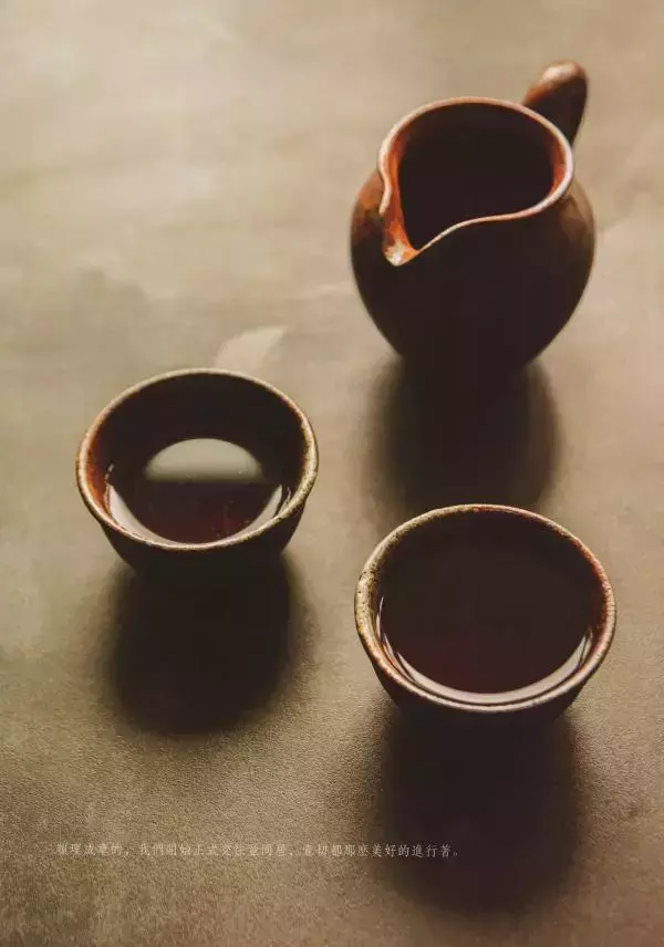 謝梓秋男性ヌード写真集「LOVE Entanglement」 茶顏